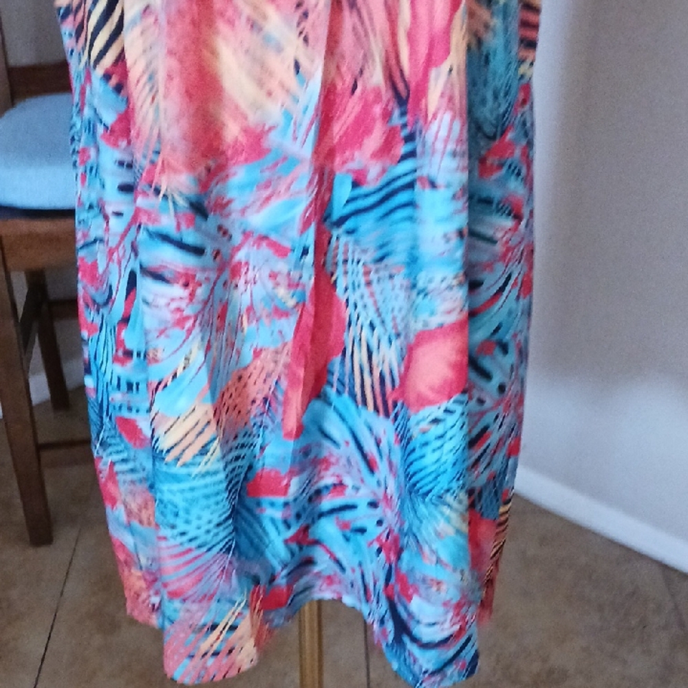 NWT- Sleeveless Tropical Print Shift Dress - Multicolor - Picture 5 of 13